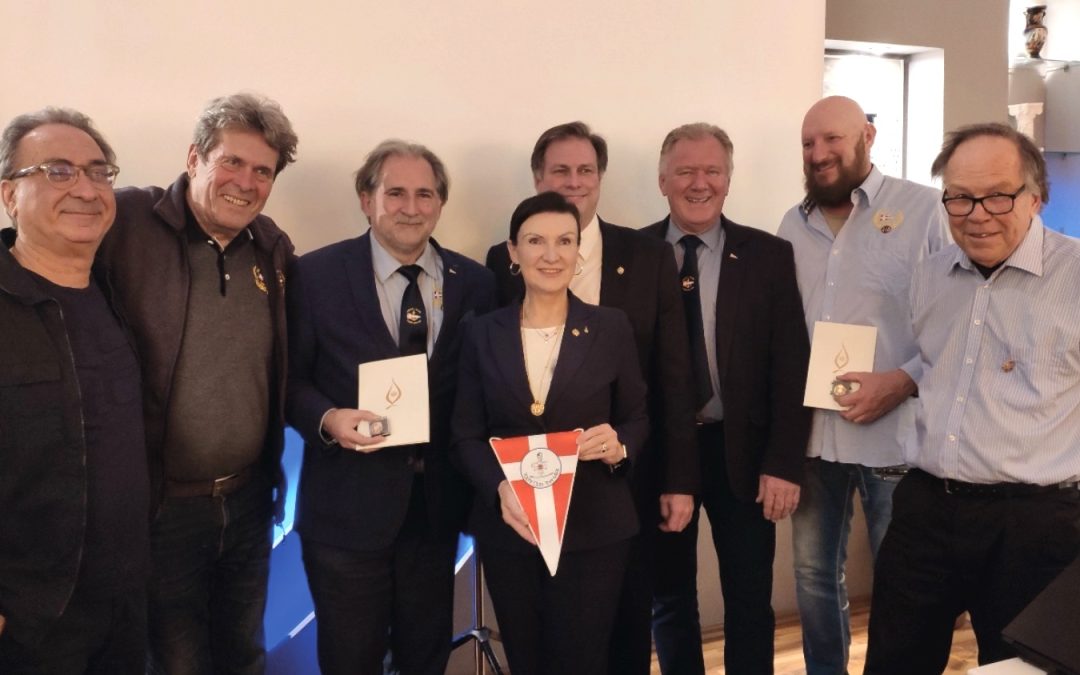 Mit Dampf und Segel im Yachtclub